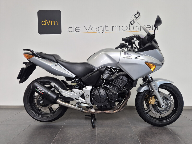 Honda CBF 600F CBF600 F 600 F ABS NL Motor Nette Staat
