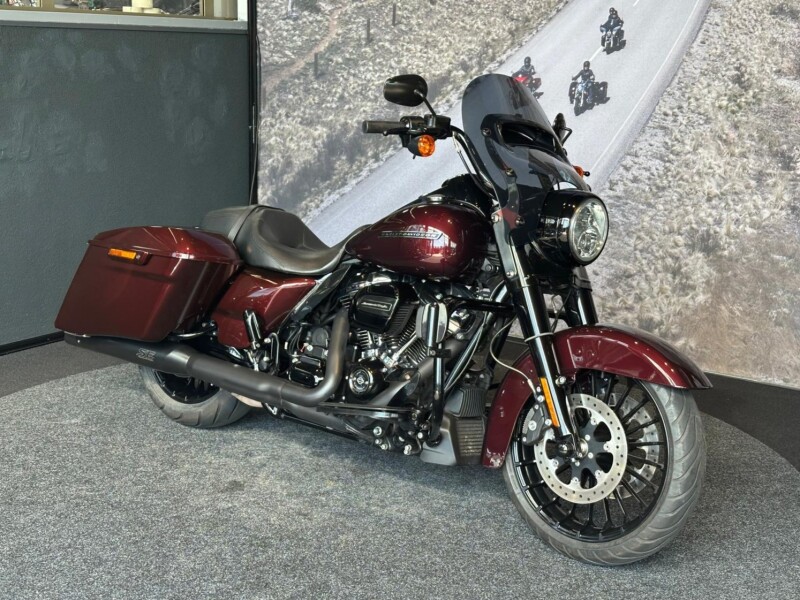 Harley-Davidson FLHRXS ROAD KING SPECIAL
