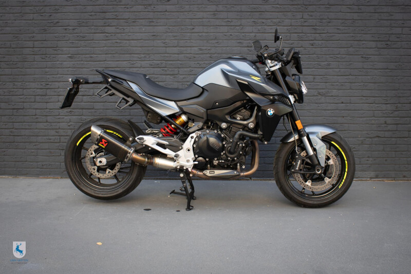 BMW F 900 R Exclusive / Volledig Akrapovic / Barend spiegels