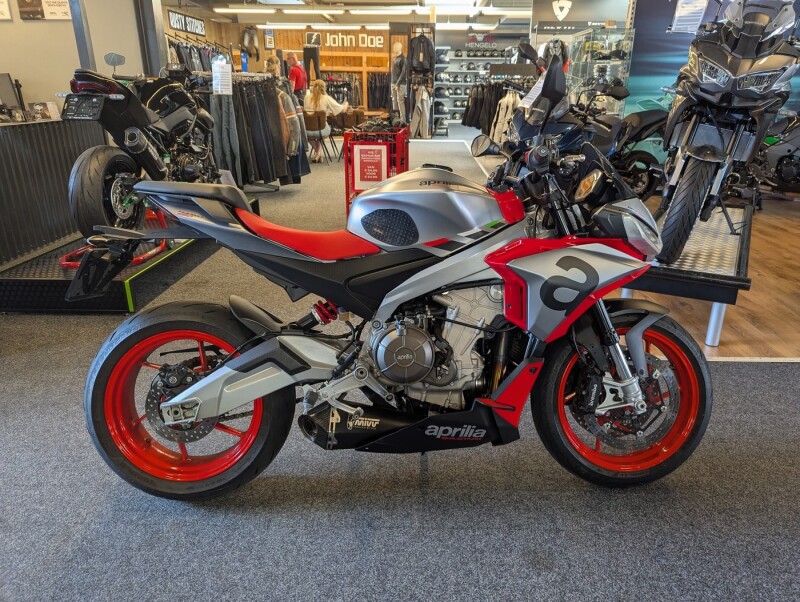 Aprilia TUONO 660