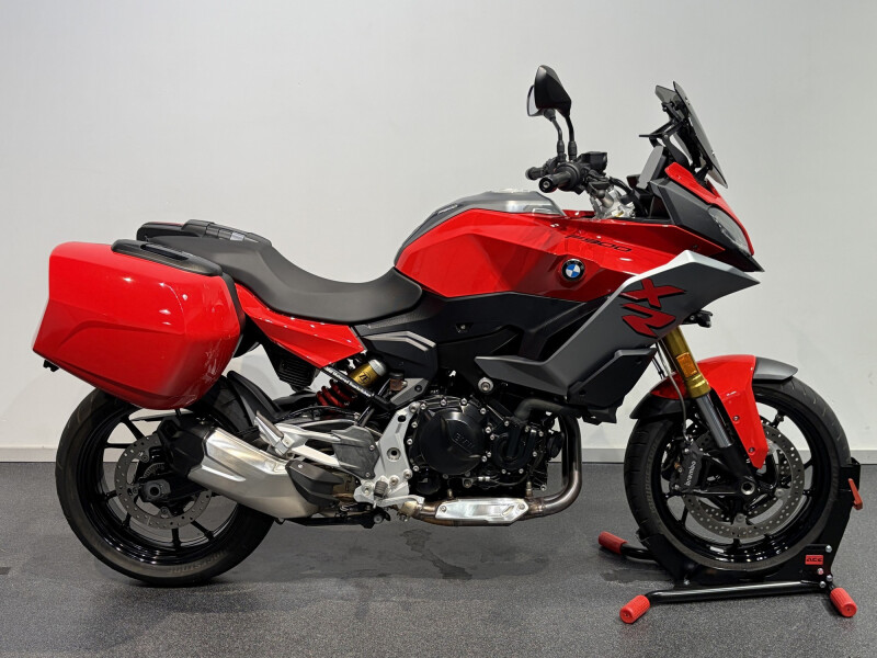 BMW F 900 XR