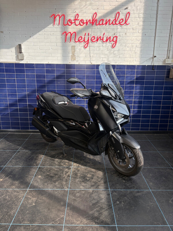 Yamaha Scooter XMAX 300 Tech MAX ABS