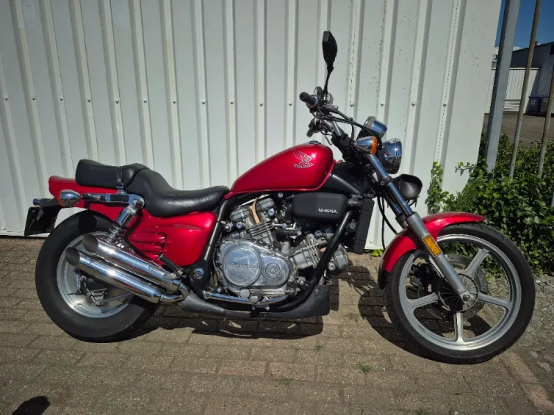 Honda Supermagna VF700c, stoere chopper