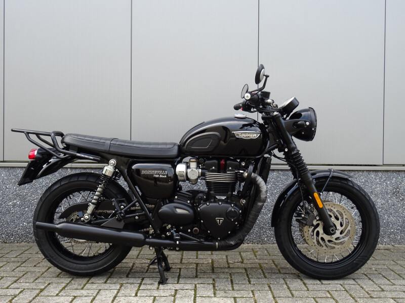 TRIUMPH BONNEVILLE T120 BLACK