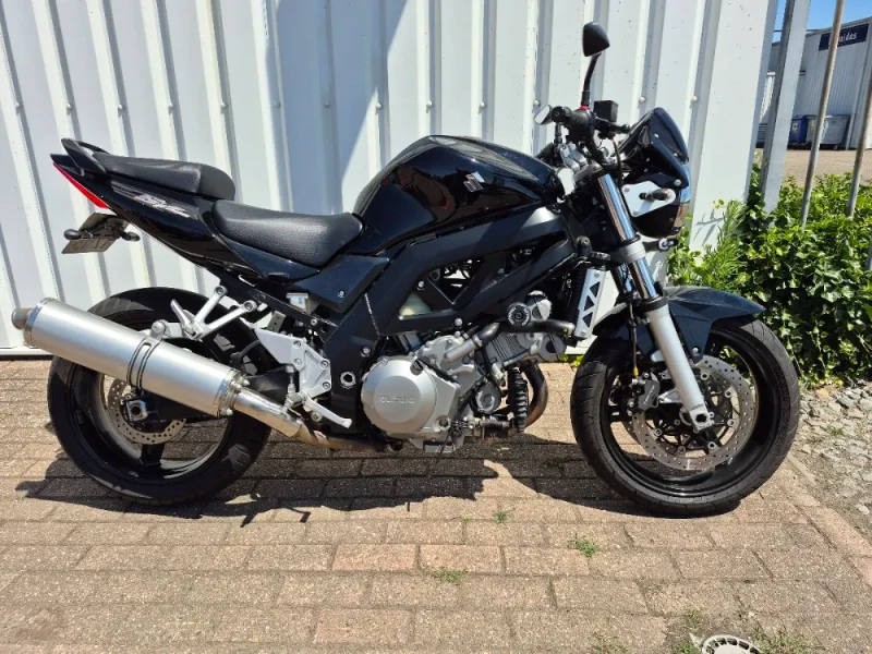 Suzuki SV1000N uit 2006, dikke naked bike