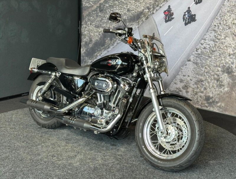 Harley-Davidson XL 1200 C Custom