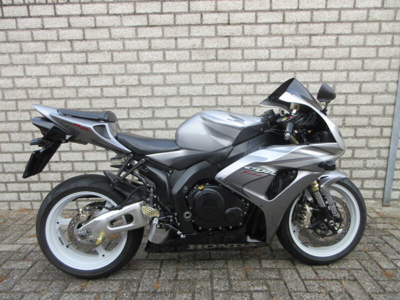 HONDA CBR1000RR