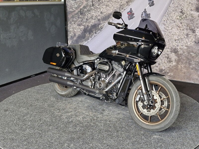 Harley-Davidson SOFTAIL FXLRST LOW RIDER ST