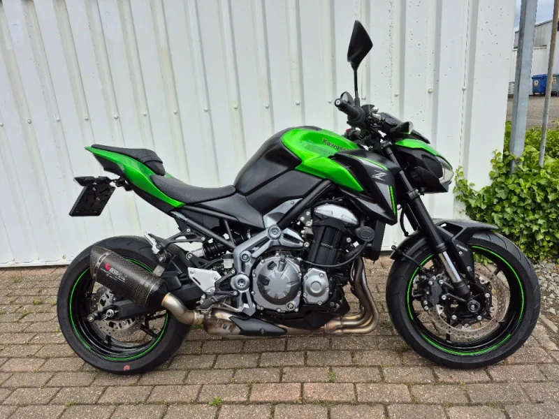 Kawasaki Z900 akrapovic uit 2019 met 3100Km