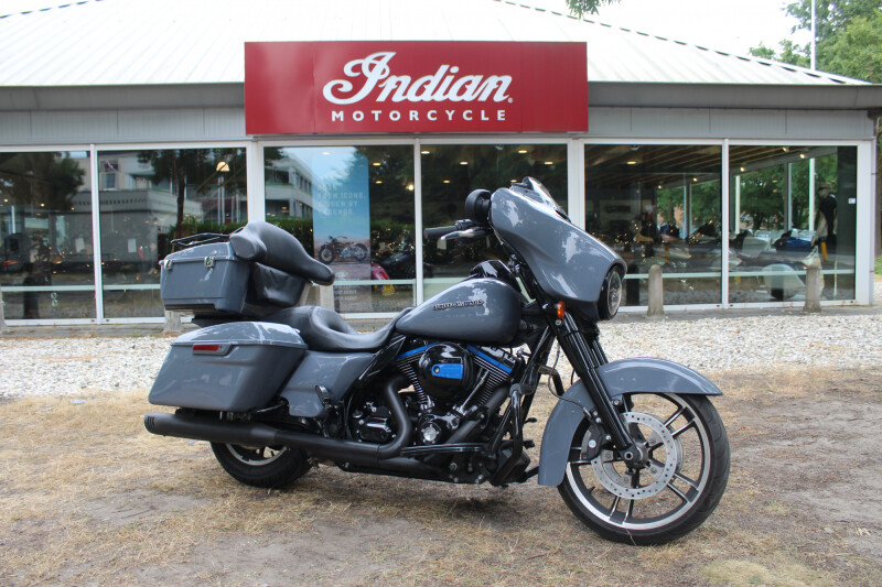 Harley-Davidson Street Glide  FLHX