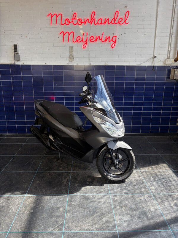 Honda Scooter WW 150i *Weinig km!