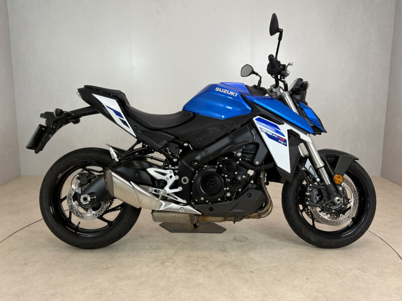 Suzuki GSX -S950