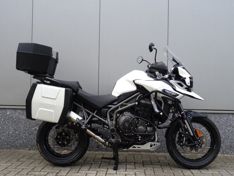 TRIUMPH EXPLORER  1200 XCX