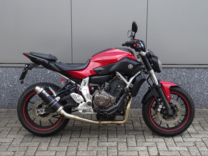 YAMAHA MT 07