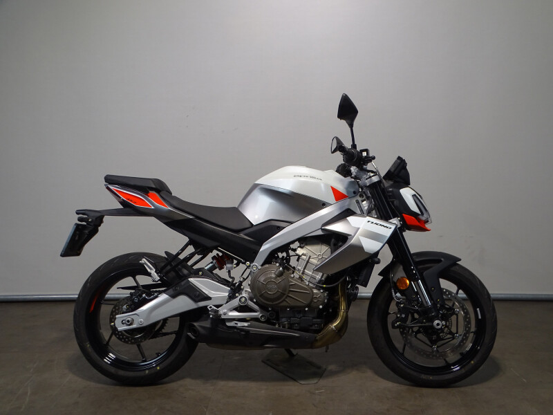 Aprilia TUONO 457