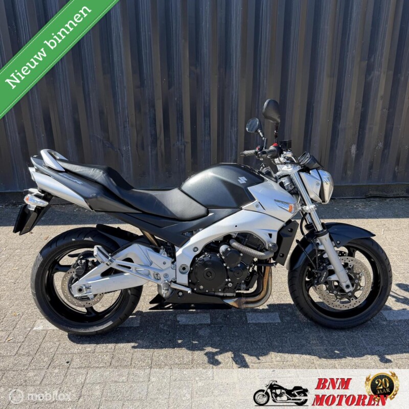 Suzuki GSR 600
