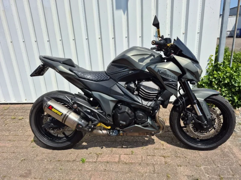 Kawasaki Z800 akra, stoere naked bike