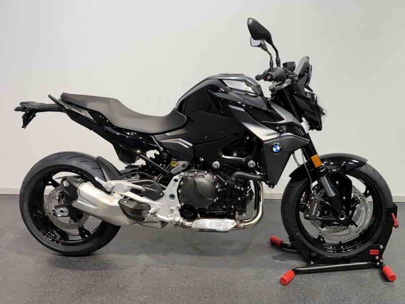 BMW F 900 R