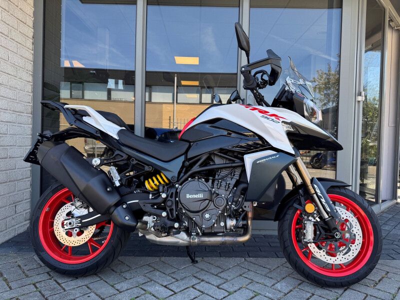 Benelli STRADALE 902