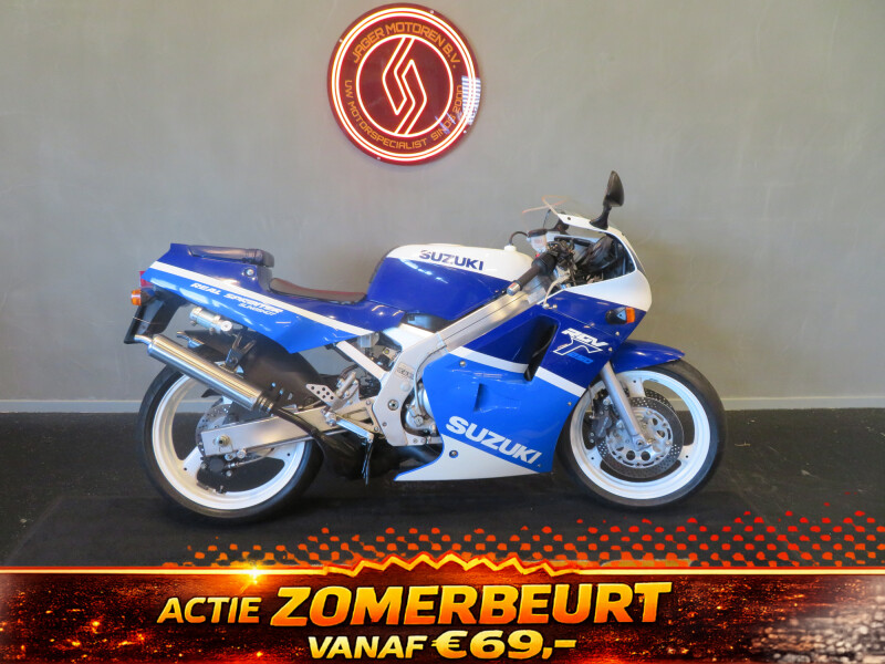 SUZUKI RGV 250 ZELDZAAM STRAKKE 2 TAKT!