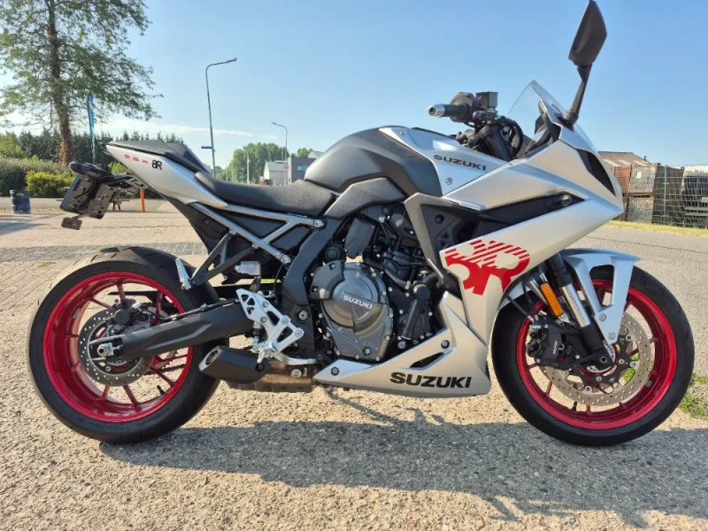 Suzuki GSX8-R uit 2024, mooie supersport