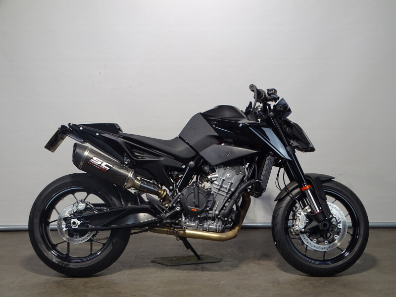 KTM 890 DUKE