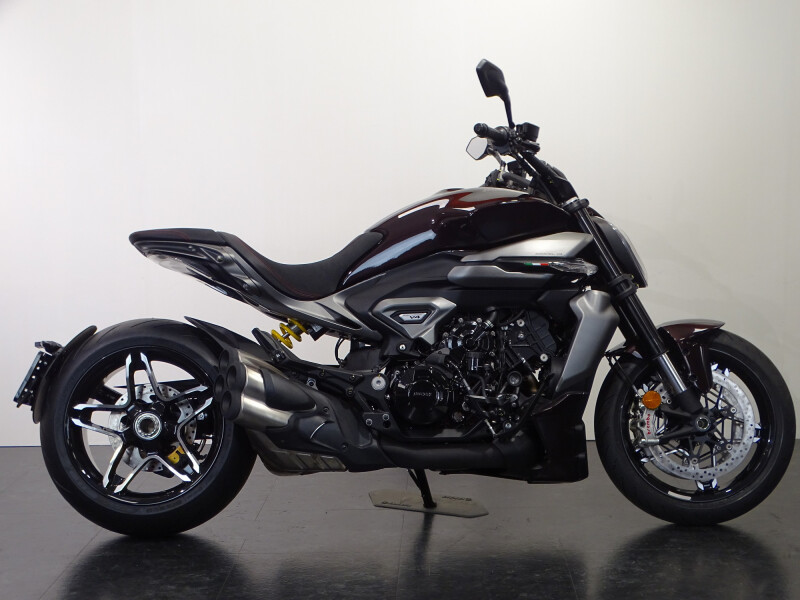 Ducati XDIAVEL V4