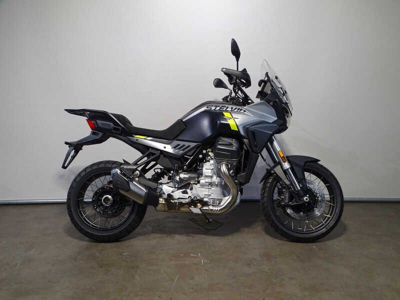Moto Guzzi STELVIO