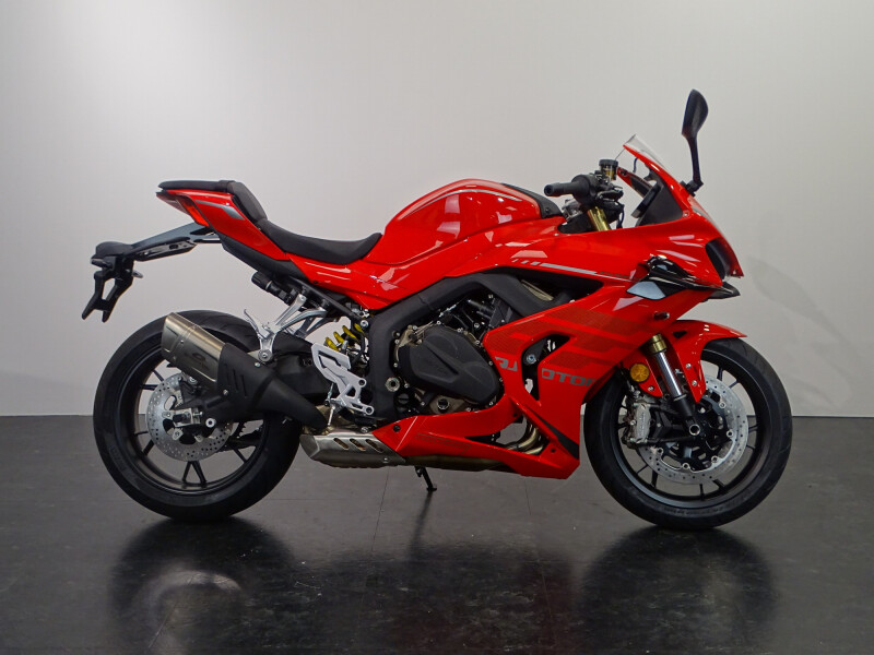 Qjmotor SRK 800 RR