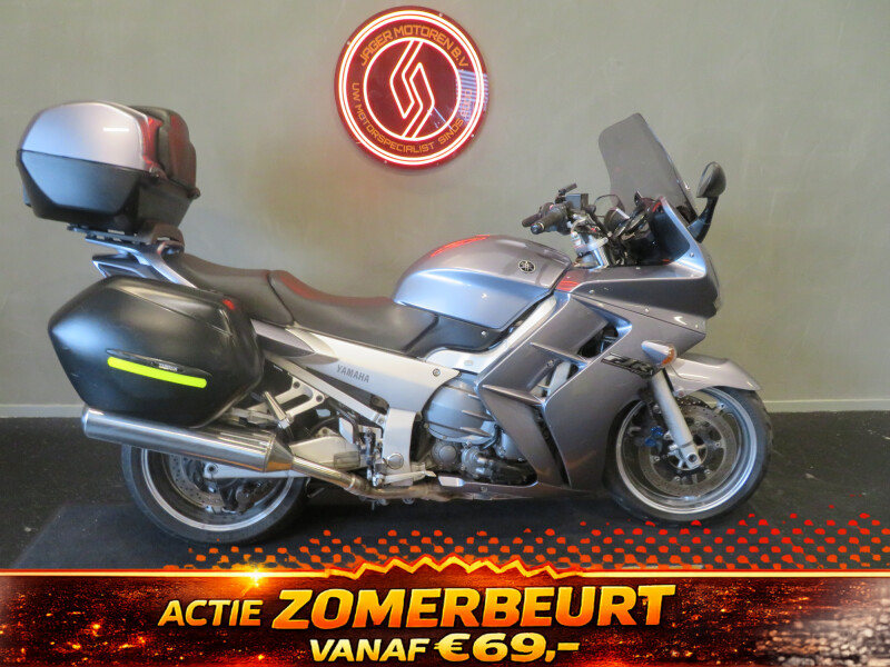 YAMAHA FJR 1300 MOOIE TOERMOTOR!