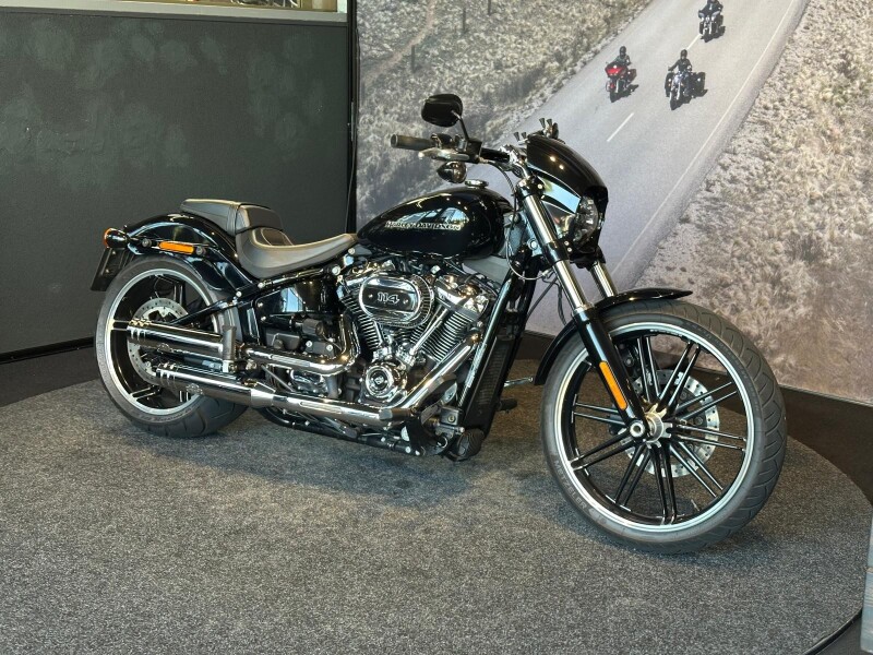 Harley-Davidson FXBR BREAKOUT
