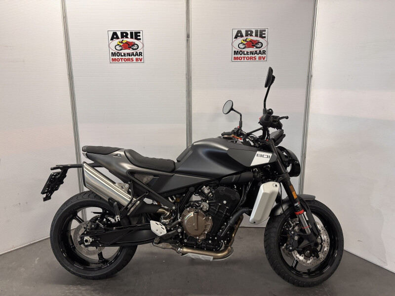 Husqvarna SVARTPILEN 801