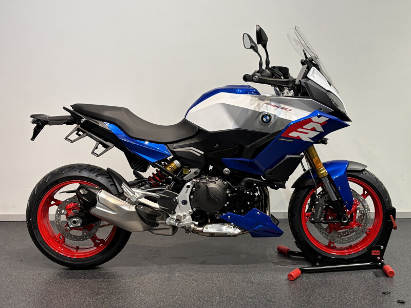 BMW F 900 XR