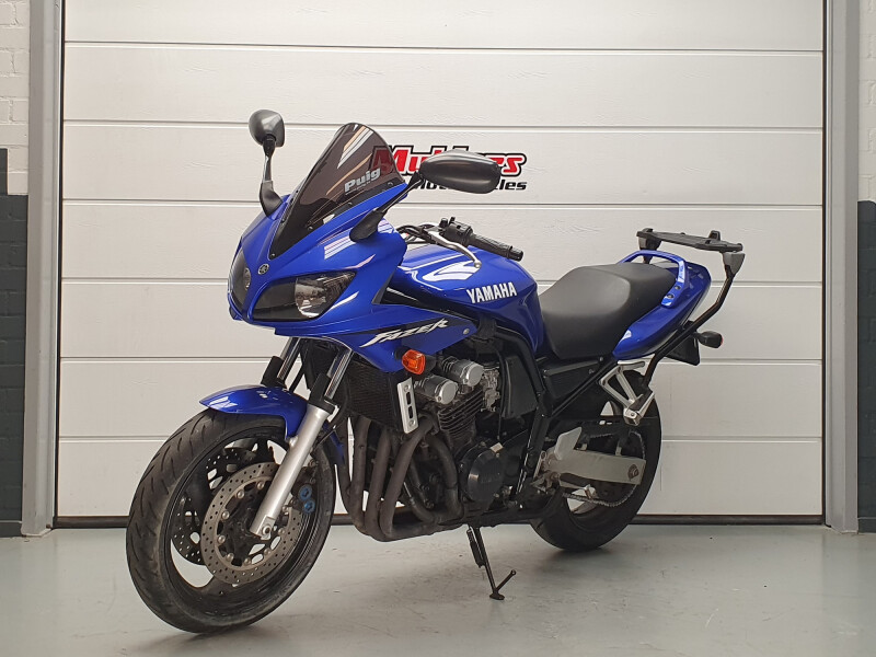 Yamaha FZS 600 FAZER