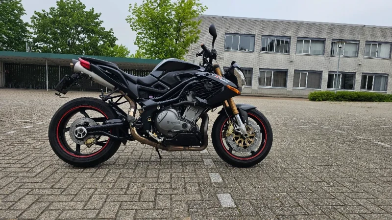 Benelli tnt 899