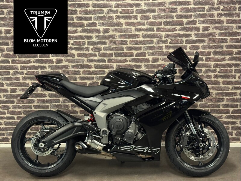 Triumph DAYTONA 660