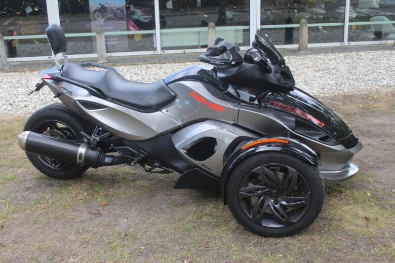 Can Am Andere  Bombardier Can Am Spyder