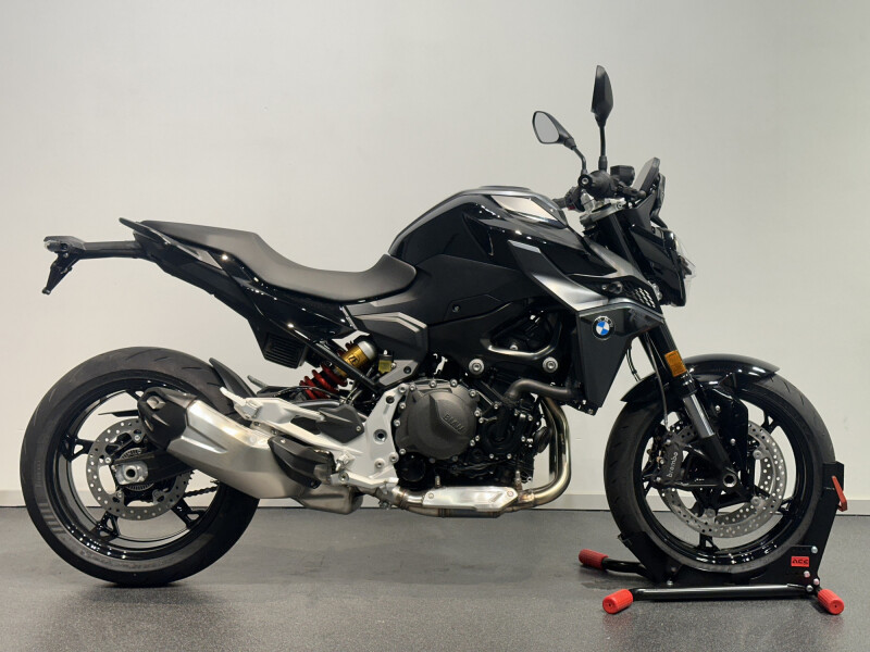 BMW F 900 R