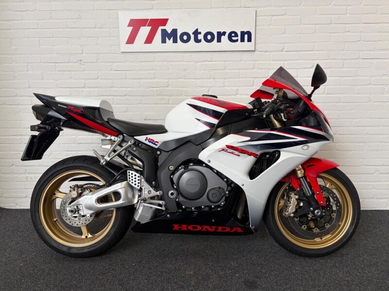 HONDA CBR 1000 RR FIREBLADE -