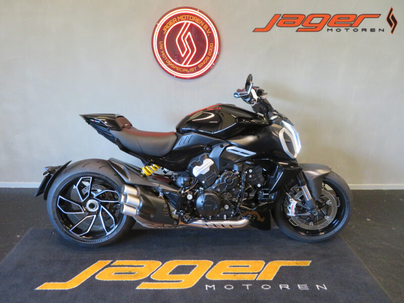DUCATI DIAVEL V4 BLACK! NIEUWSTAAT!