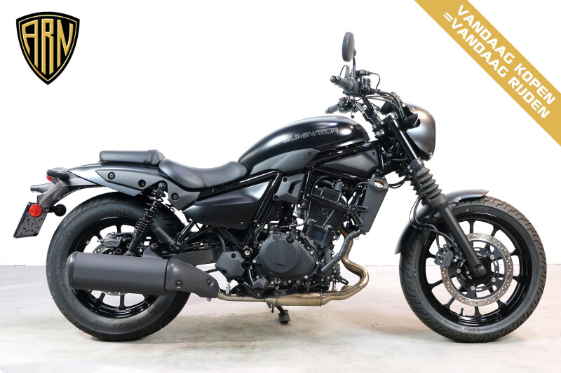 Kawasaki Eliminator 500