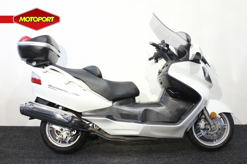 Suzuki BURGMAN 650 EXECUTIVE