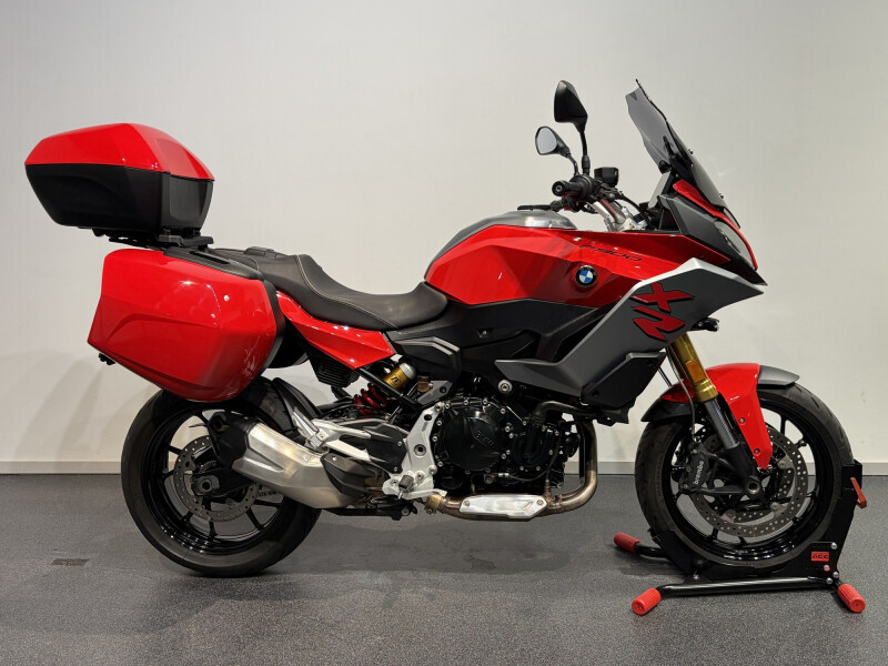 BMW F 900 XR