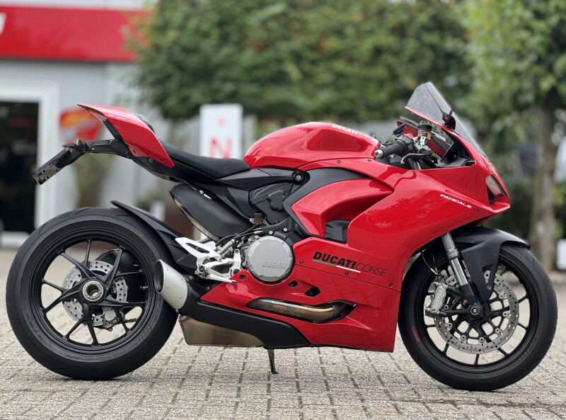 Ducati Panigale V2