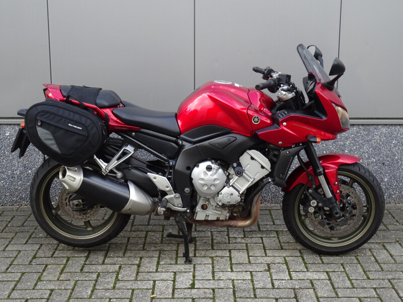 YAMAHA FZ 1