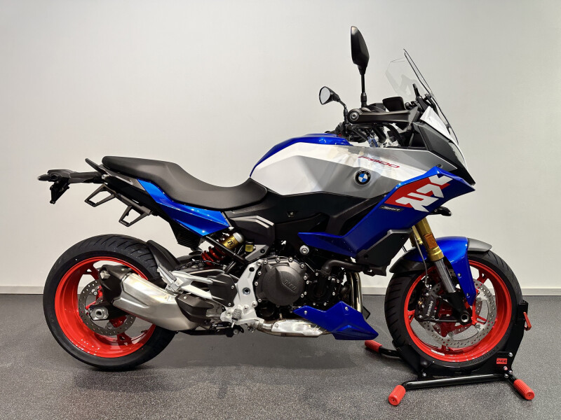 BMW F 900 XR
