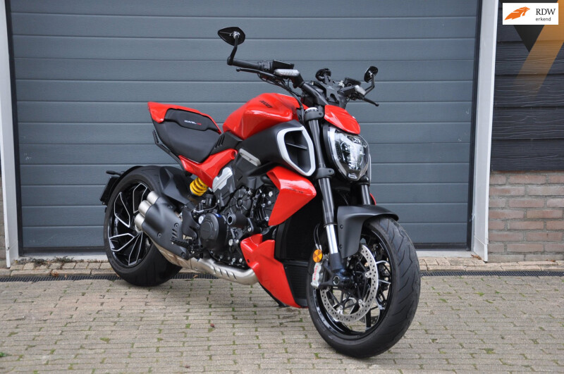 Ducati Diavel V4 Zeer nette motor