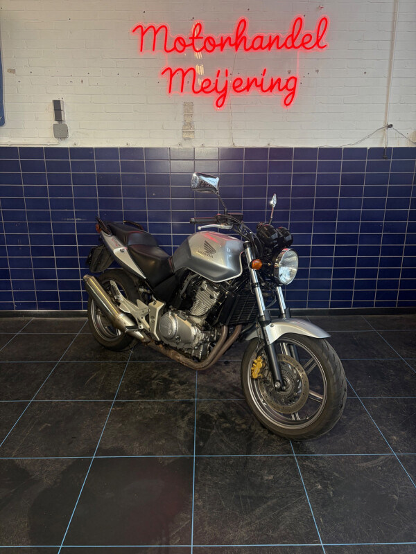 Honda Tour CBF 500 ABS
