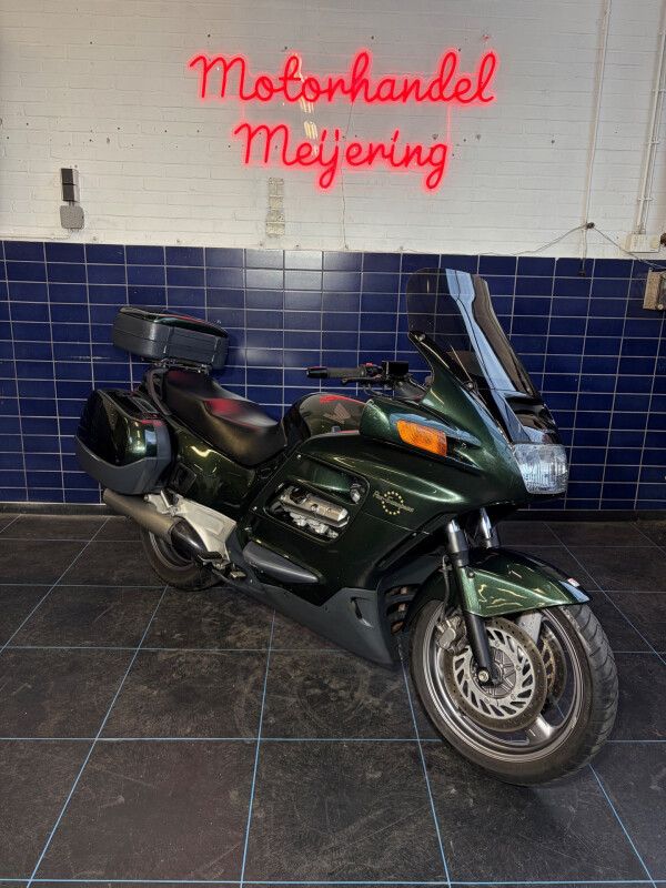 Honda Tour ST 1100 Pan European NL motor!