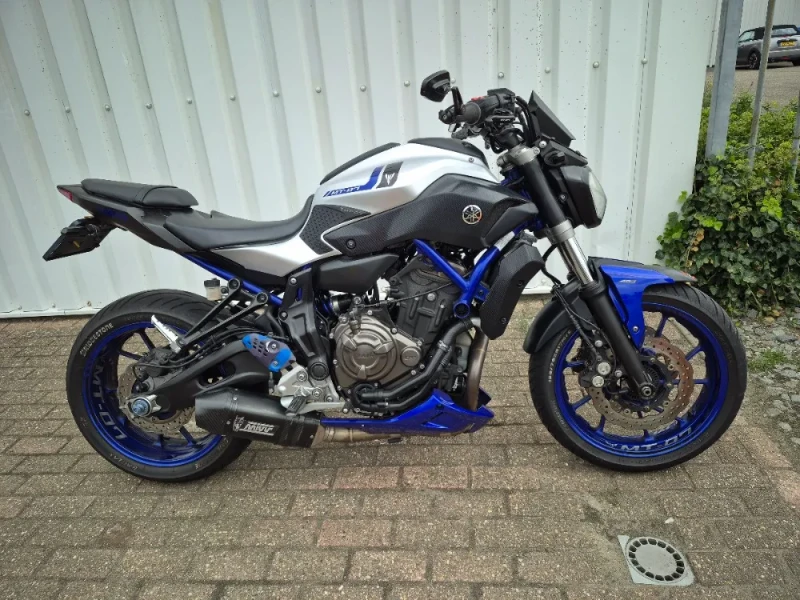 Yamaha MT-07 stoere naked bike uit 2016, full options!